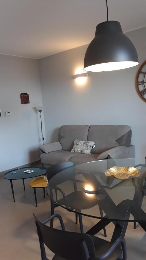 Ze-Vi Home Santa Flavia Kültér fotó