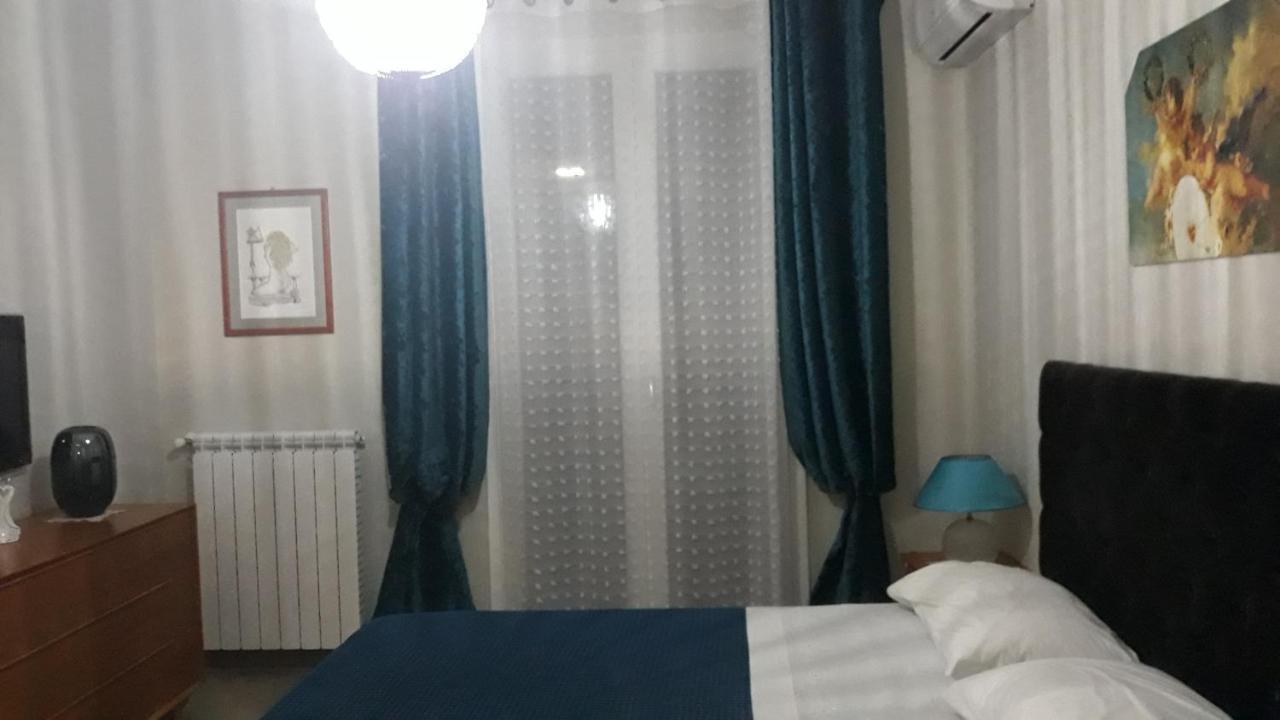 Ze-Vi Home Santa Flavia Kültér fotó