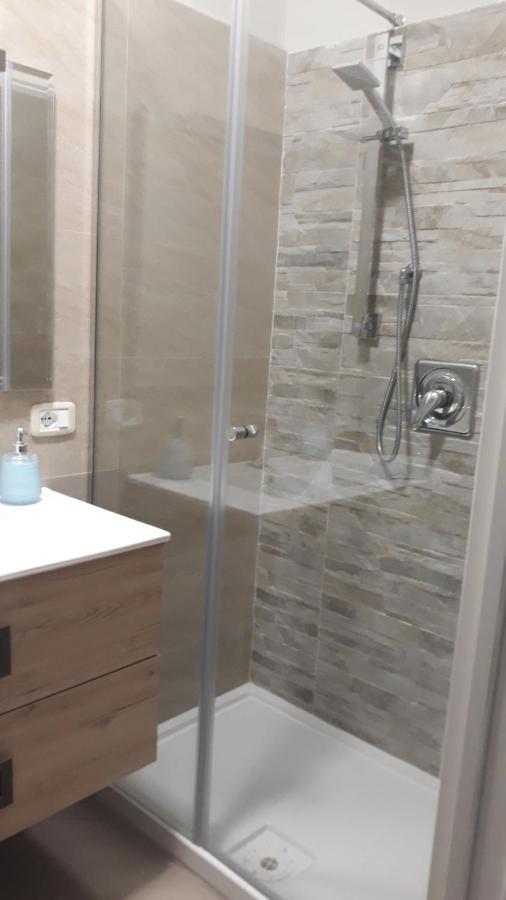 Ze-Vi Home Santa Flavia Kültér fotó