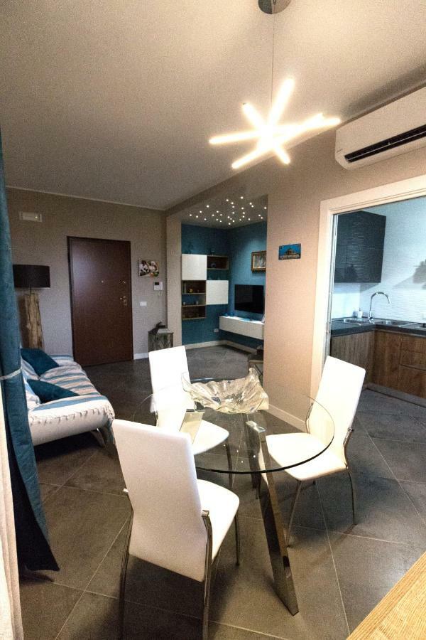 Ze-Vi Home Santa Flavia Kültér fotó